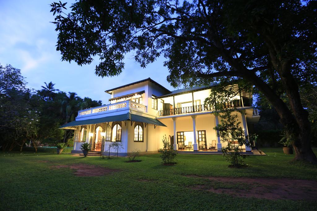 Horathapola Estate Hotel มาราวิลา ภายนอก รูปภาพ