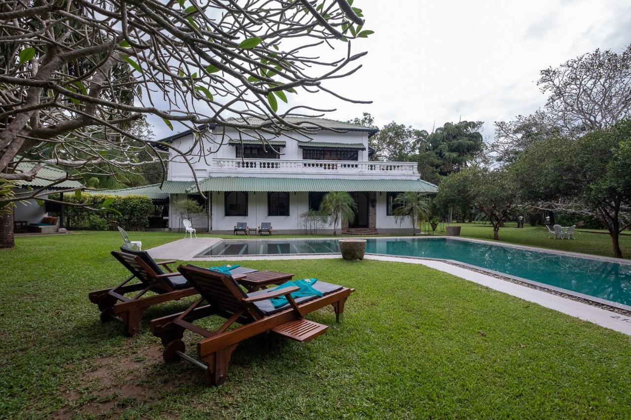 Horathapola Estate Hotel มาราวิลา ภายนอก รูปภาพ